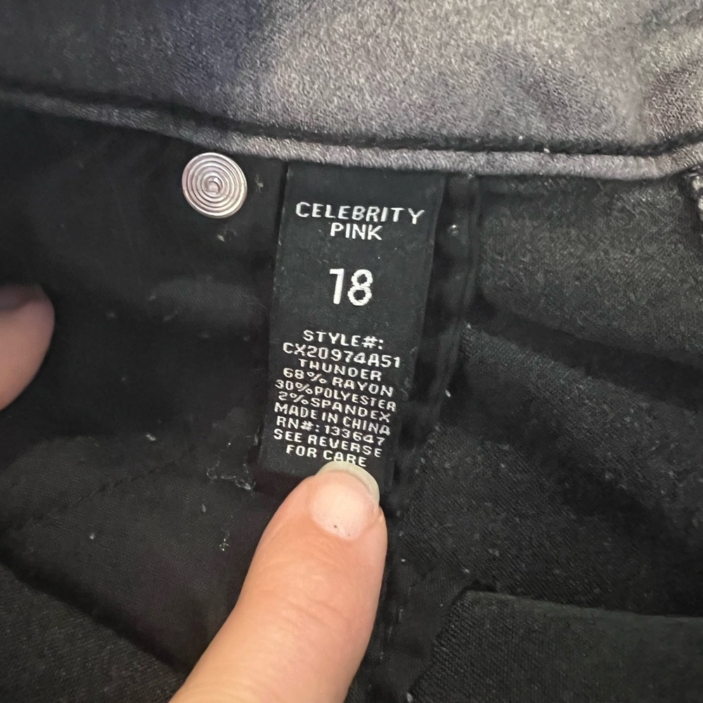 Celebrity Pink Jeans - Black - size 18 - Picture 2 of 4